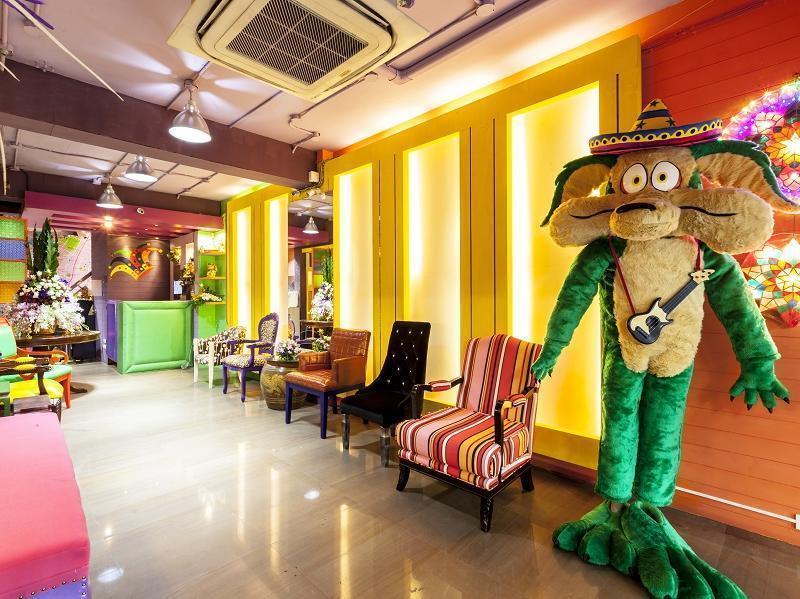 Mascot Hostel Bangkok Exterior photo