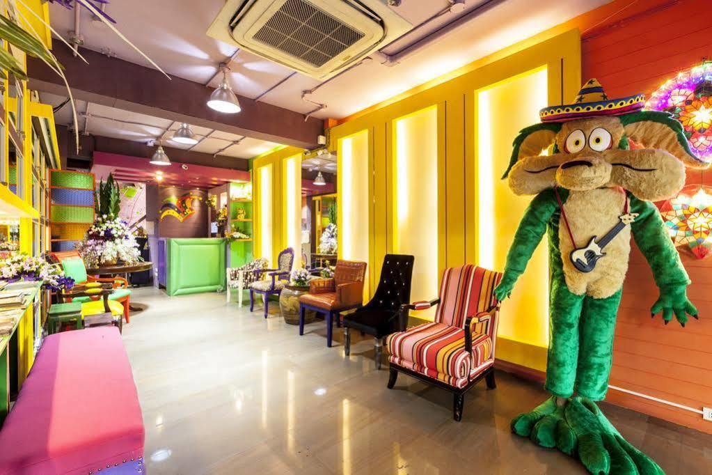 Mascot Hostel Bangkok Exterior photo